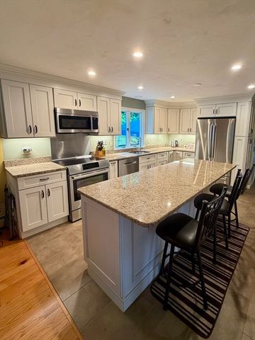450 Lancaster Ave, Lunenburg, MA 01431