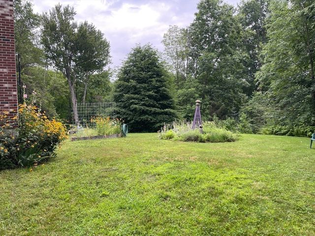 450 Lancaster Ave, Lunenburg, MA 01431