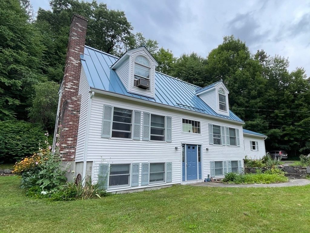 450 Lancaster Ave, Lunenburg, MA 01431