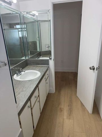 1750 NE 191st St 508-2, Miami, FL 33179