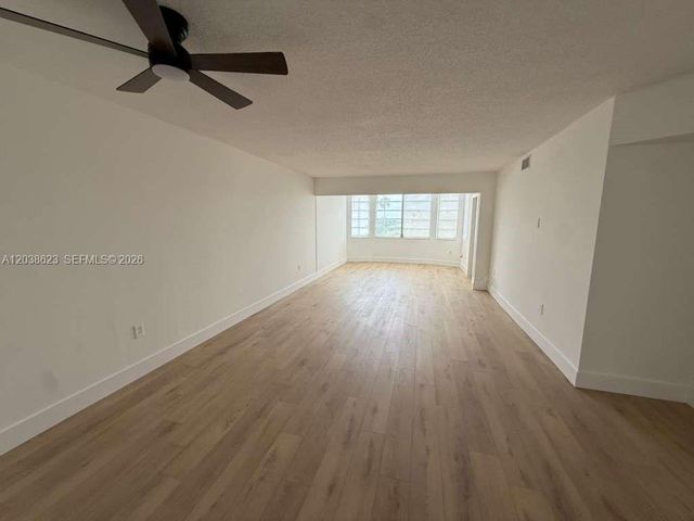 1750 NE 191st St 508-2, Miami, FL 33179