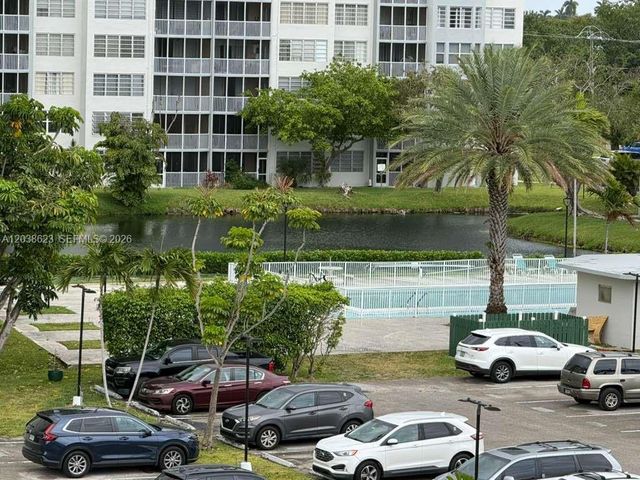 1750 NE 191st St 508-2, Miami, FL 33179