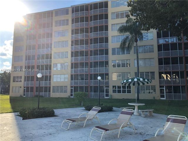 1750 NE 191st St 508-2, Miami, FL 33179