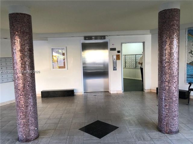 1750 NE 191st St 508-2, Miami, FL 33179