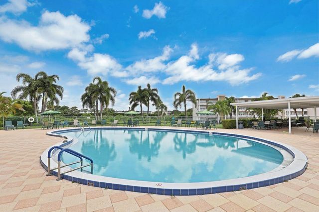 105 Greenbrier C, West Palm Beach, FL 33417