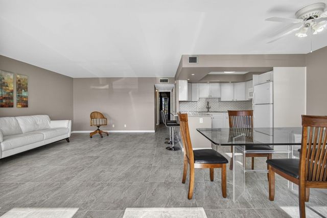 105 Greenbrier C, West Palm Beach, FL 33417