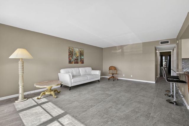 105 Greenbrier C, West Palm Beach, FL 33417