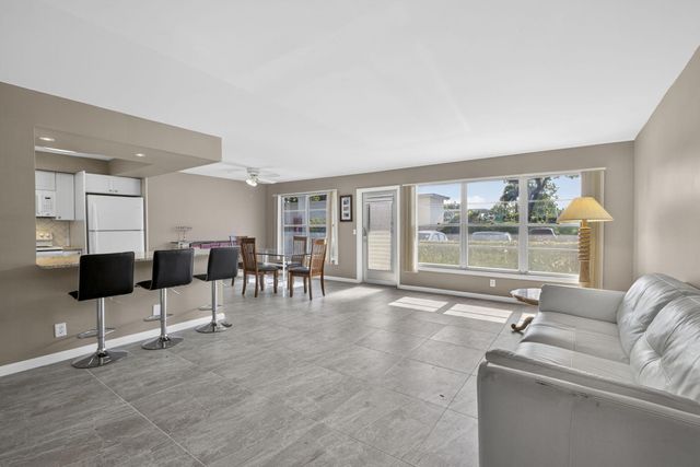 105 Greenbrier C, West Palm Beach, FL 33417