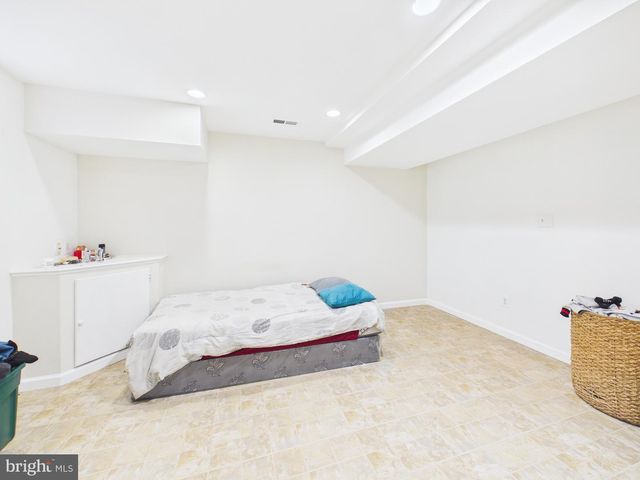 5608 CAMP SPRINGS AVE, Temple Hills, MD 20748