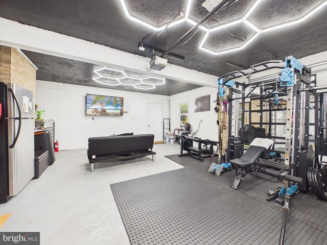 5608 CAMP SPRINGS AVE, Temple Hills, MD 20748