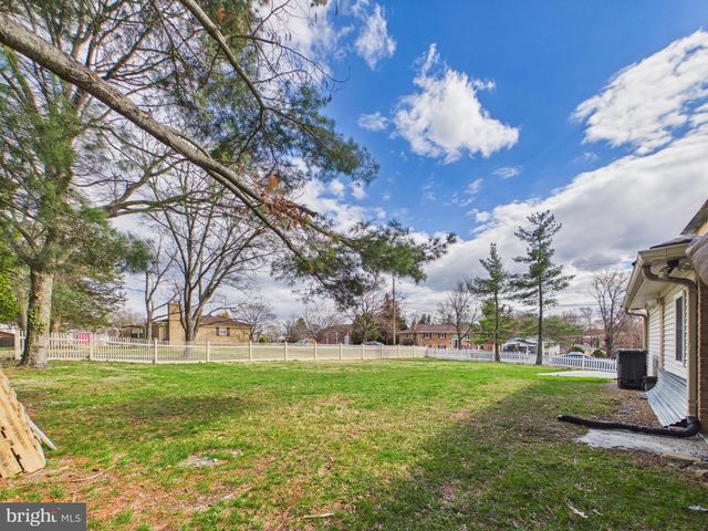 5608 CAMP SPRINGS AVE, Temple Hills, MD 20748