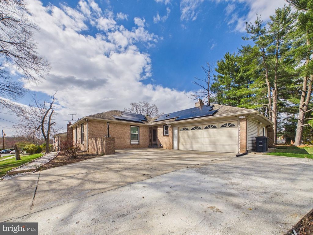 5608 CAMP SPRINGS AVE, Temple Hills, MD 20748