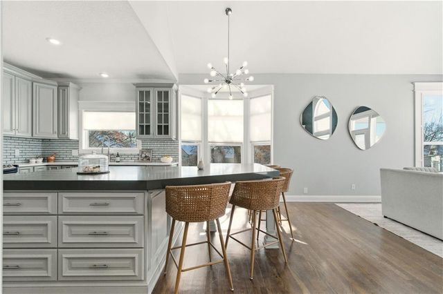 16942 E Heather Lane, Loch Lloyd, MO 64012