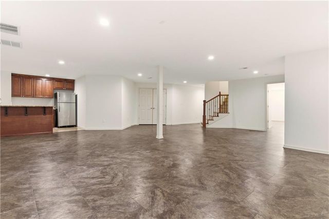 16942 E Heather Lane, Loch Lloyd, MO 64012