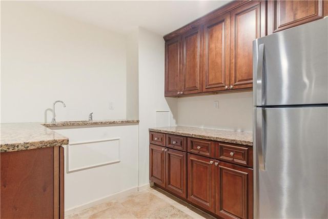 16942 E Heather Lane, Loch Lloyd, MO 64012