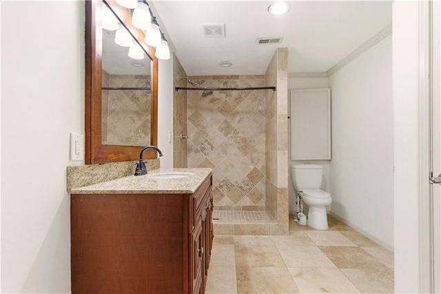 16942 E Heather Lane, Loch Lloyd, MO 64012