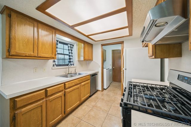 1508 S 138 East Avenue, Tulsa, OK 74108