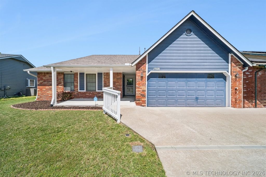 1508 S 138 East Avenue, Tulsa, OK 74108