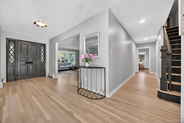 220 Cherry Valley Avenue, Garden City, NY 11530