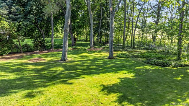 220 Cherry Valley Avenue, Garden City, NY 11530