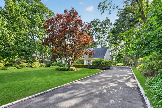 220 Cherry Valley Avenue, Garden City, NY 11530