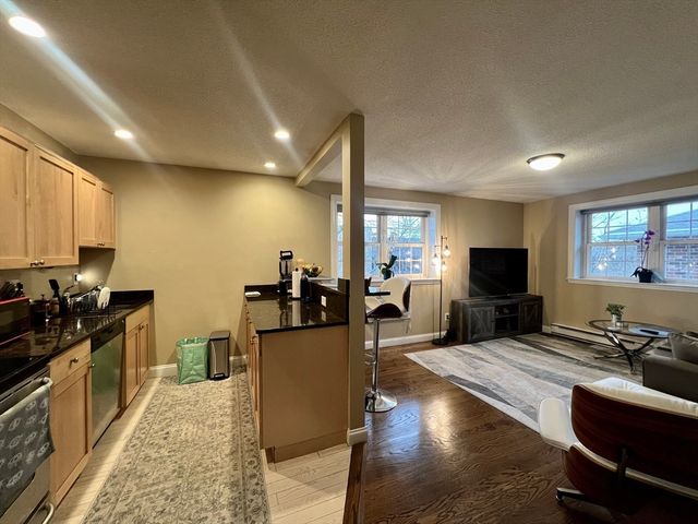 116 Sycamore St 26, Somerville, MA 02145