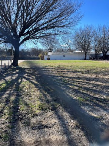 5212 Mansfield Highway, Forest Hill, TX 76119