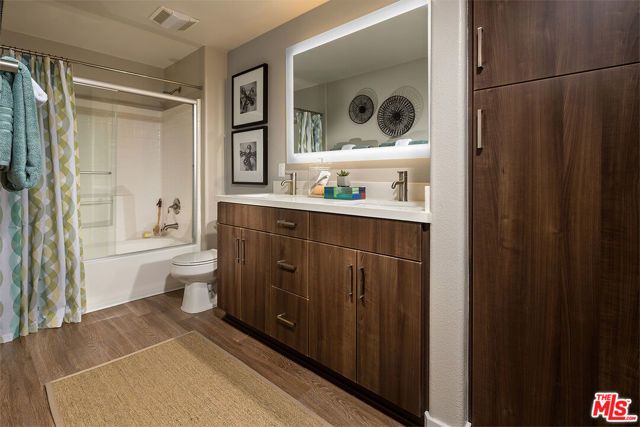 1040 Glendon Avenue 2154, Los Angeles, CA 90024