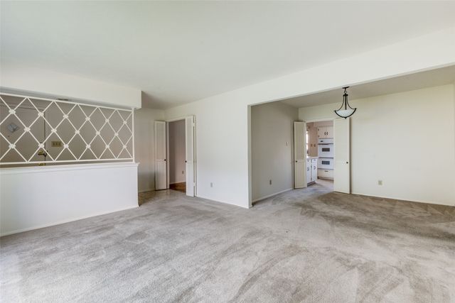 5835 E University Boulevard B, Dallas, TX 75206