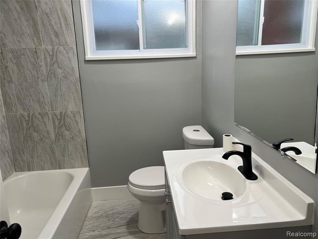 2802 Green Valley Drive, Ann Arbor, MI 48103