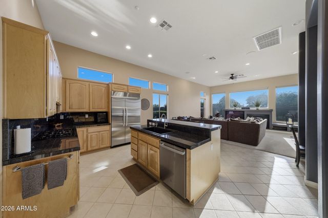 42410 N HARBOUR TOWN Court, Anthem, AZ 85086