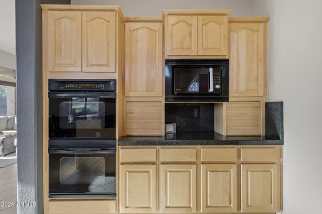 42410 N HARBOUR TOWN Court, Anthem, AZ 85086