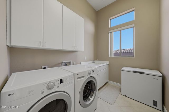 42410 N HARBOUR TOWN Court, Anthem, AZ 85086