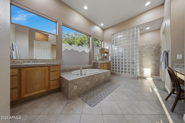 42410 N HARBOUR TOWN Court, Anthem, AZ 85086