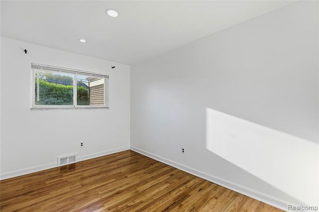 35074 Lana Lane, Sterling Heights, MI 48312