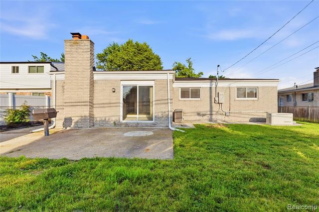 35074 Lana Lane, Sterling Heights, MI 48312