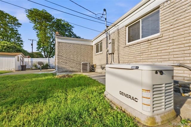 35074 Lana Lane, Sterling Heights, MI 48312