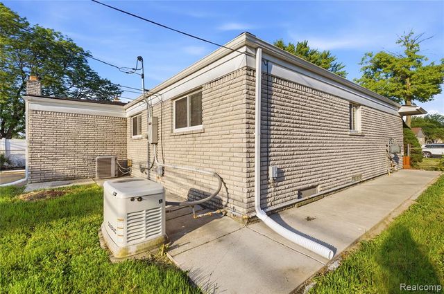 35074 Lana Lane, Sterling Heights, MI 48312