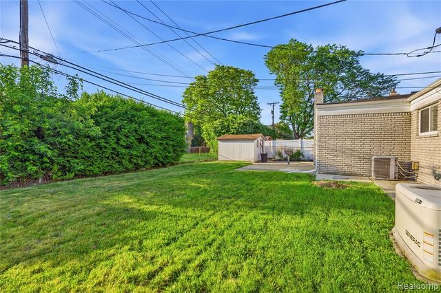 35074 Lana Lane, Sterling Heights, MI 48312