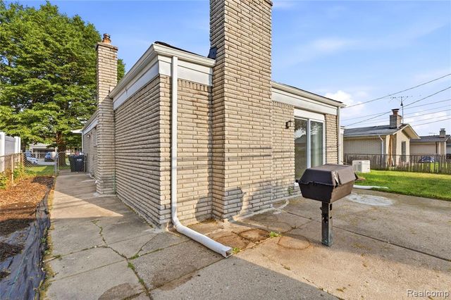 35074 Lana Lane, Sterling Heights, MI 48312