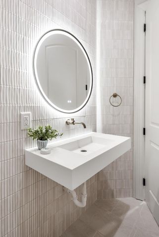 999 Enchanted Oaks DR, Driftwood, TX 78619