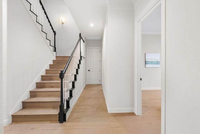 999 Enchanted Oaks DR, Driftwood, TX 78619