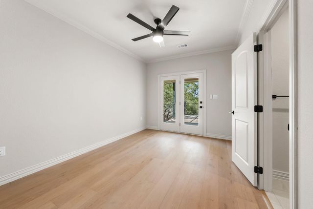 999 Enchanted Oaks DR, Driftwood, TX 78619