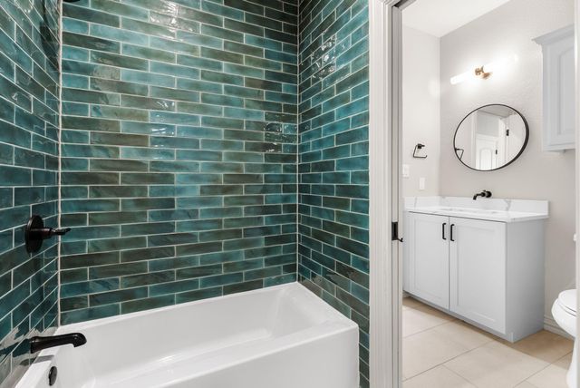 999 Enchanted Oaks DR, Driftwood, TX 78619