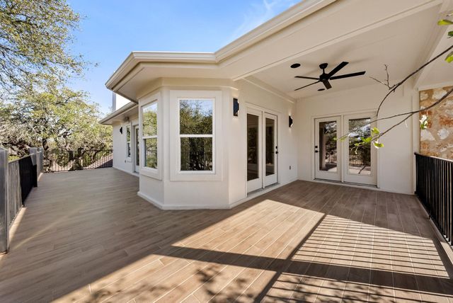 999 Enchanted Oaks DR, Driftwood, TX 78619