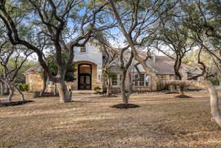 999 Enchanted Oaks DR, Driftwood, TX 78619