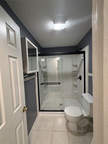 805 S 3rd Street, Grandview, TX 76050