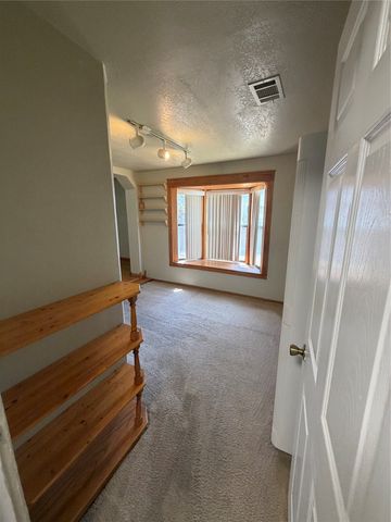 805 S 3rd Street, Grandview, TX 76050