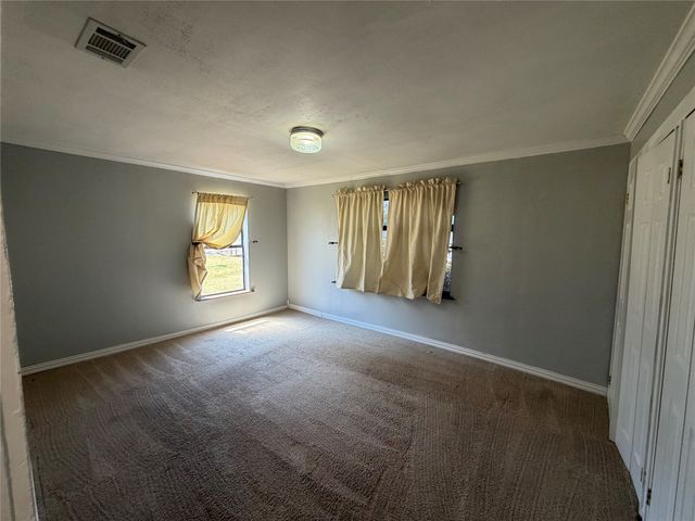 805 S 3rd Street, Grandview, TX 76050