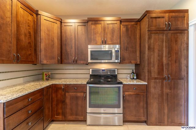 12705 Scott Street, Omaha, NE 68142